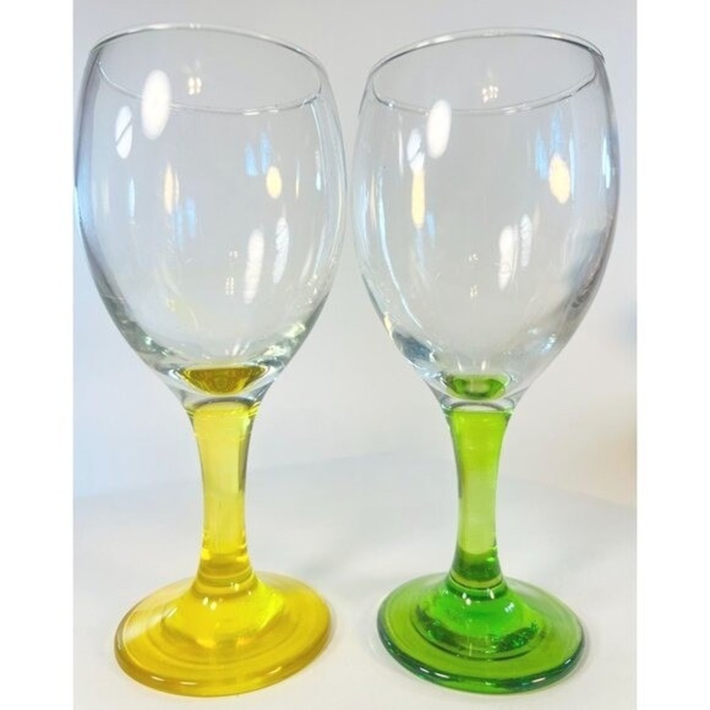 Clear 8oz Glasses Set Of 2 Stemware Goblet Yellow Green Stems Barware Wine decor